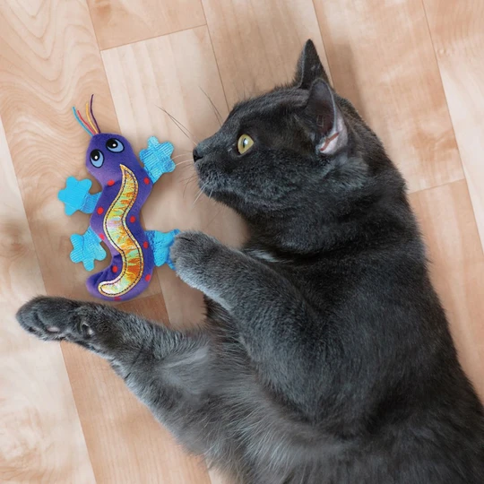 Gecko cat toy stuffed with catnip