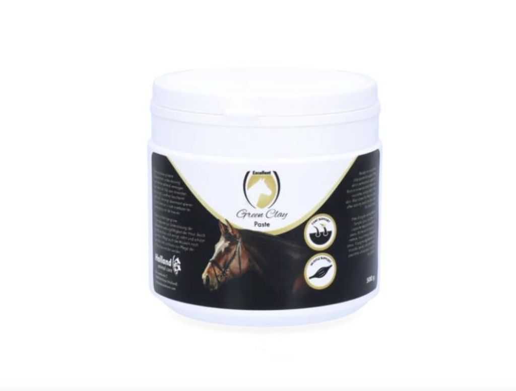 Green clay hoof care for horses