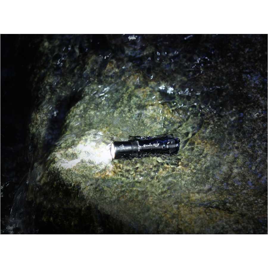 E12 V2.0 LED flashlight