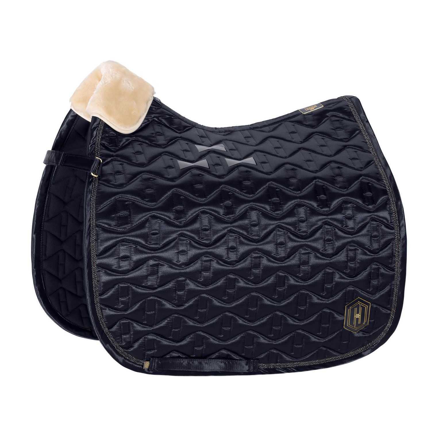 Dressage saddle pad