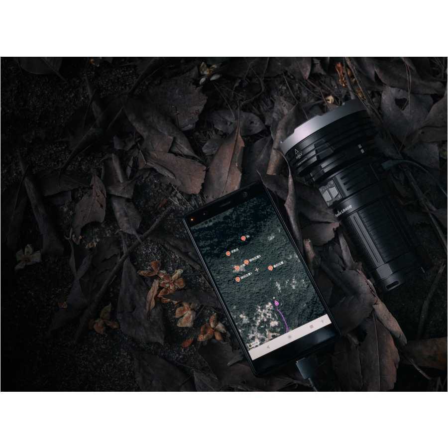 LR40R LED flashlight