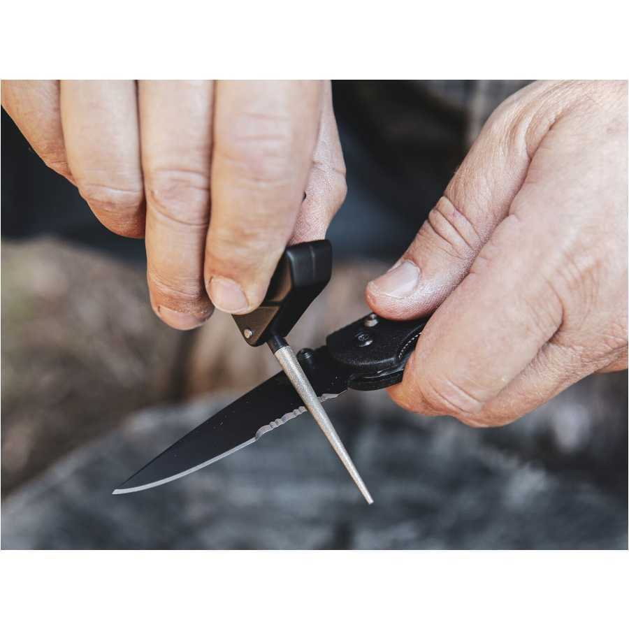 Pivot Plus quick knife sharpener