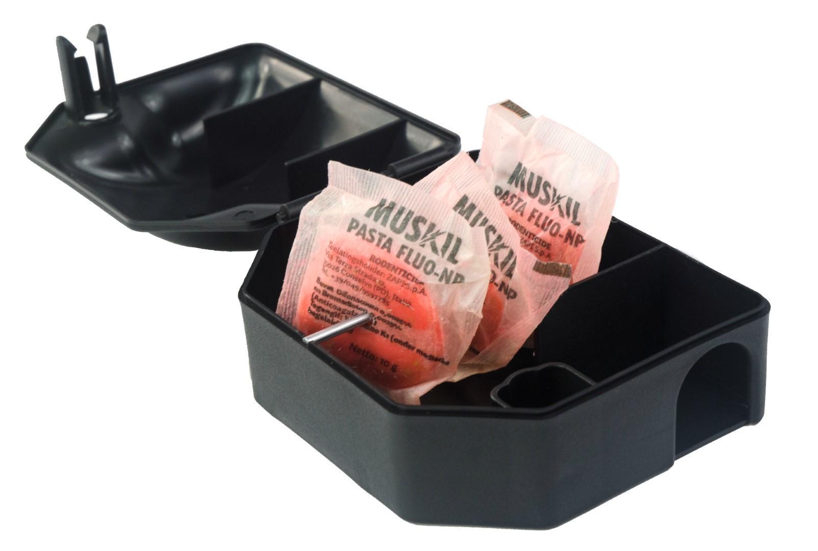Mousetrap bait box for barn livestock pest control live catch traps