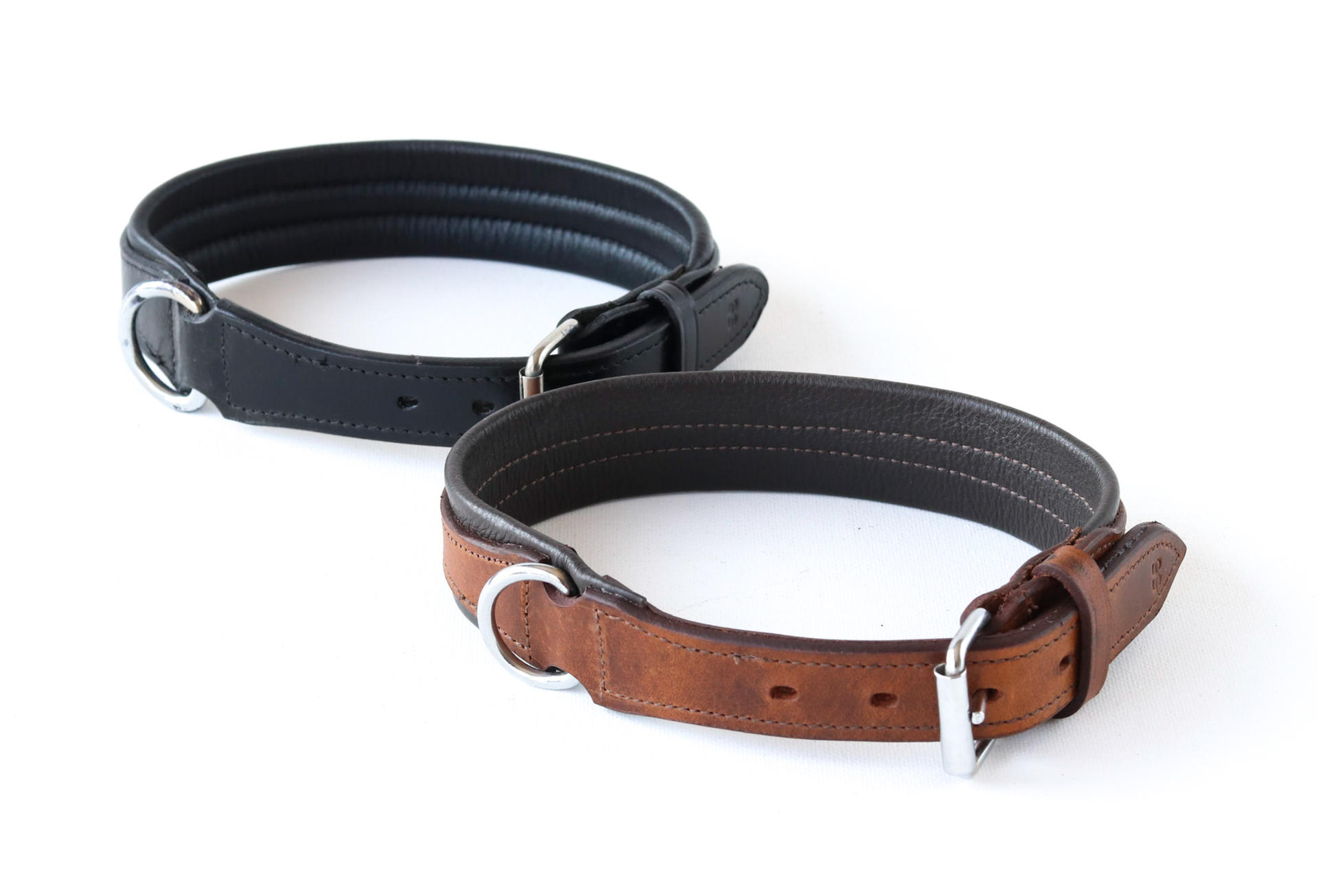 7003 shiny leather dog collar