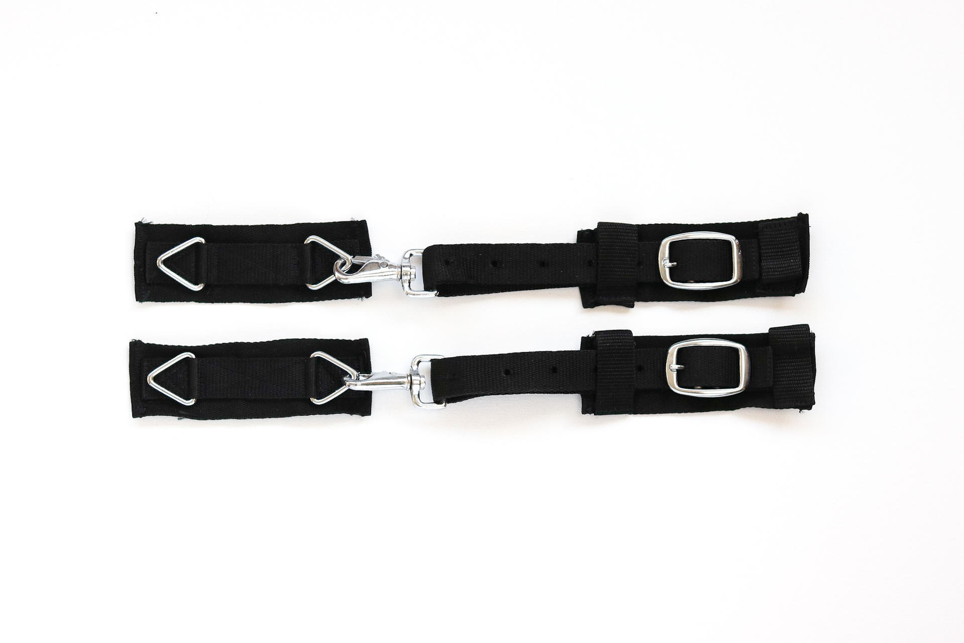 Set of 2 complete chest closures