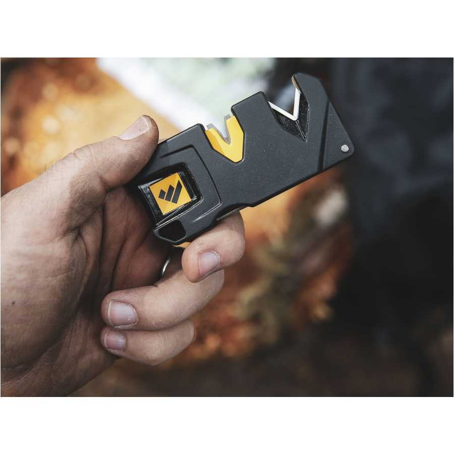 Pivot Plus quick knife sharpener