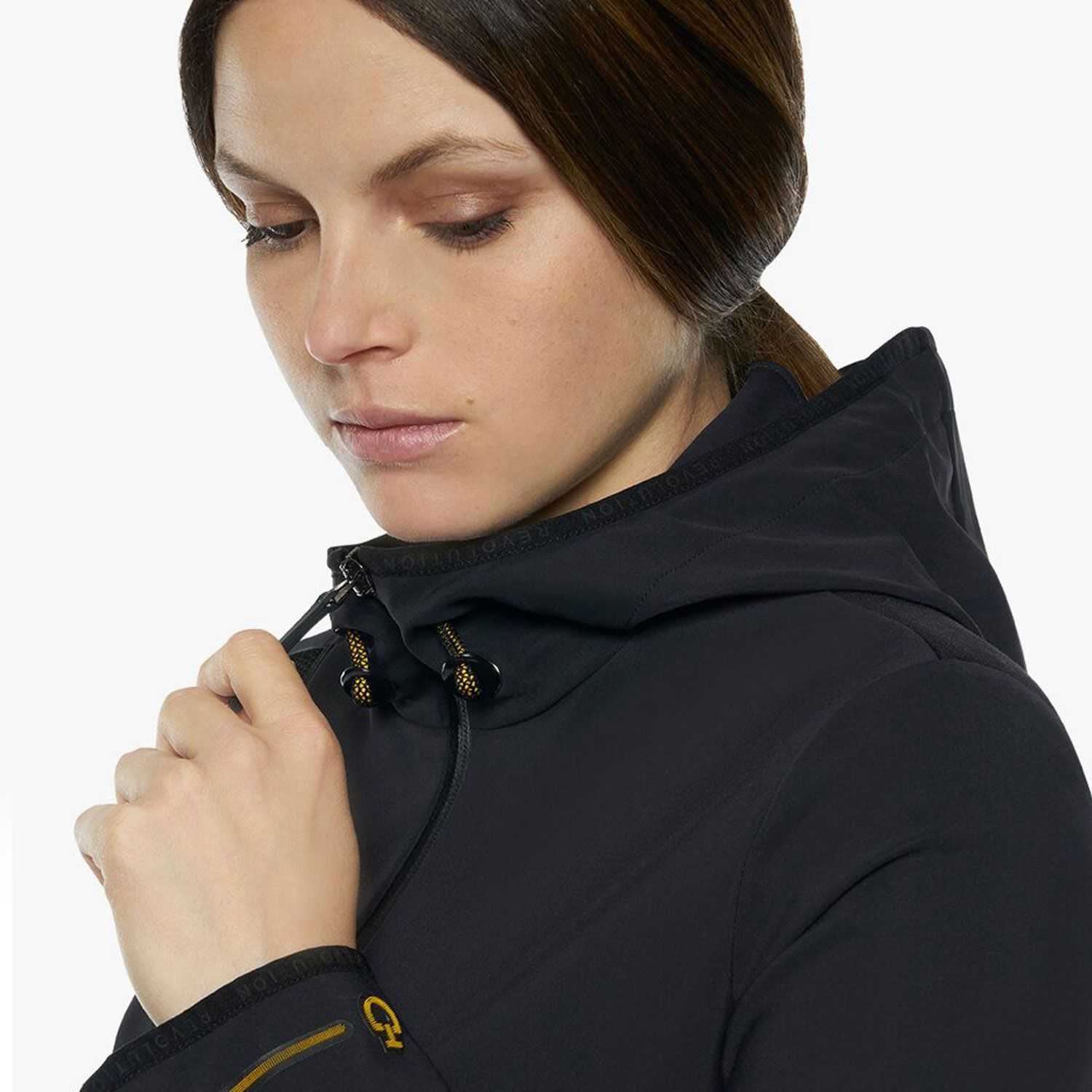 R-Evo  + Tech Knit woman riding softshell jacket