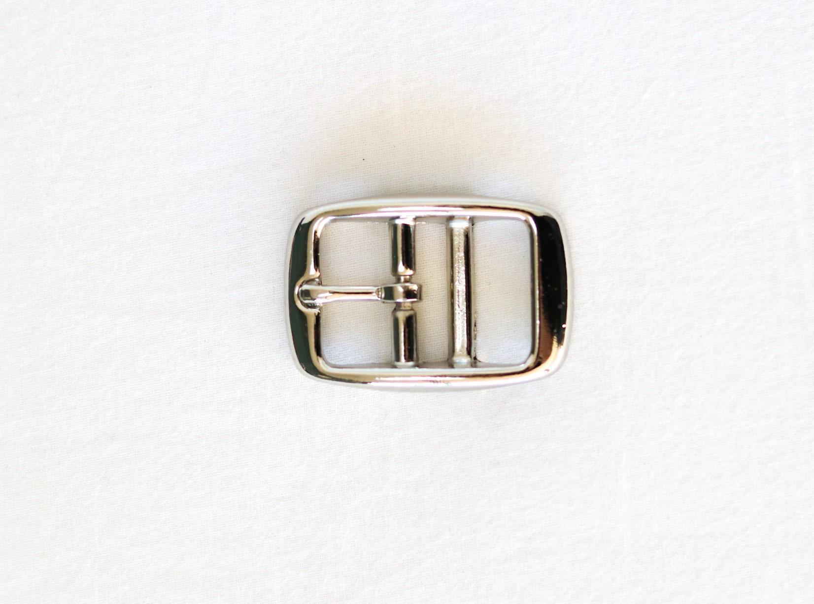 27 mm wide nickel-plated buckle
