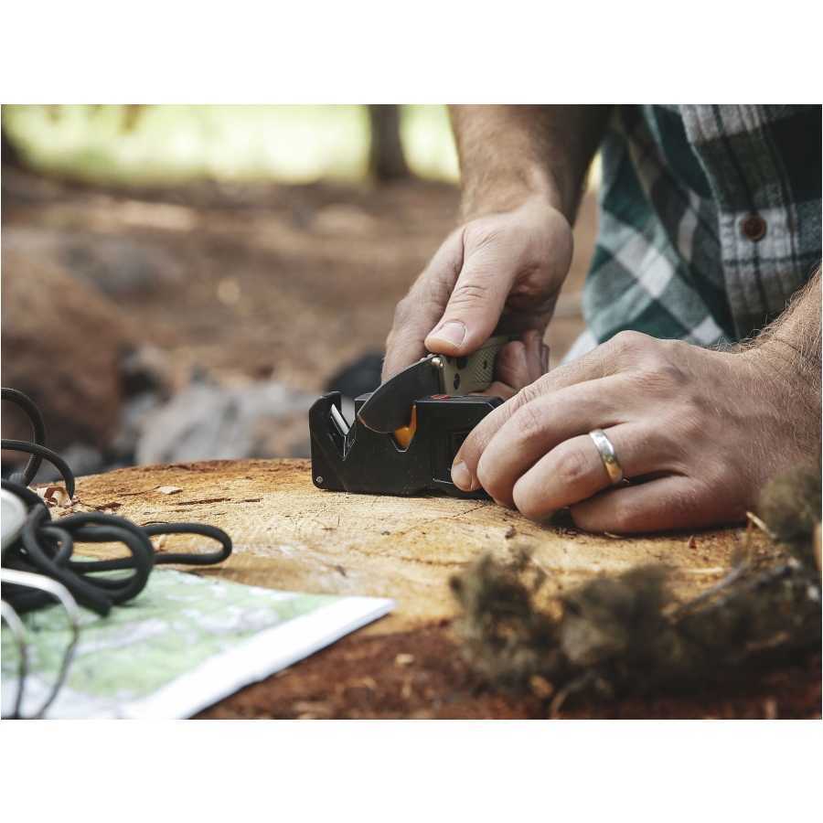 Pivot Plus quick knife sharpener