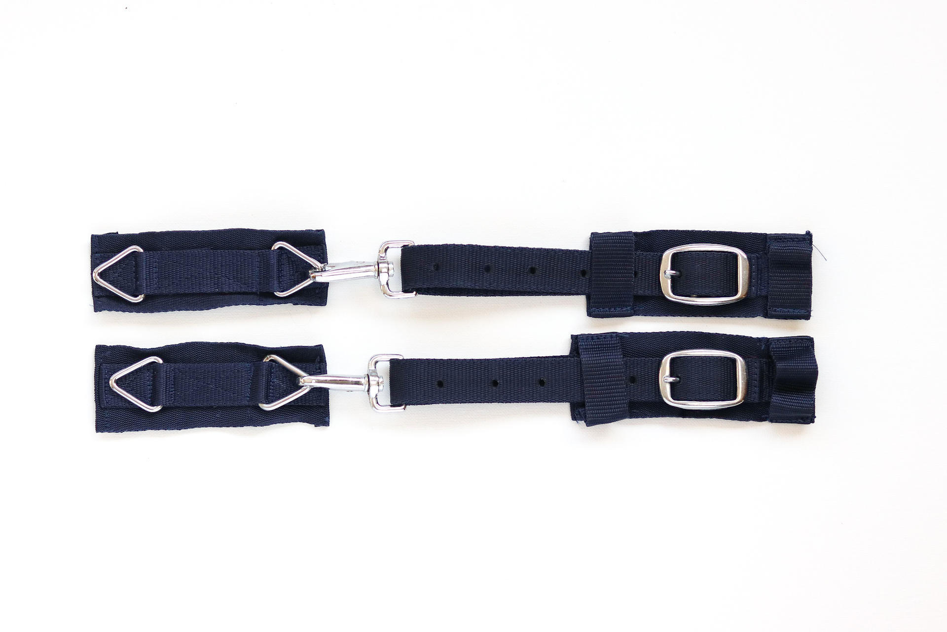 Set of 2 complete chest closures