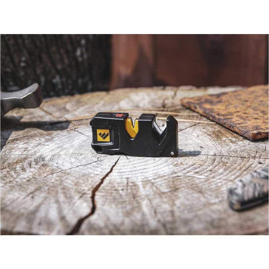 Pivot Plus quick knife sharpener