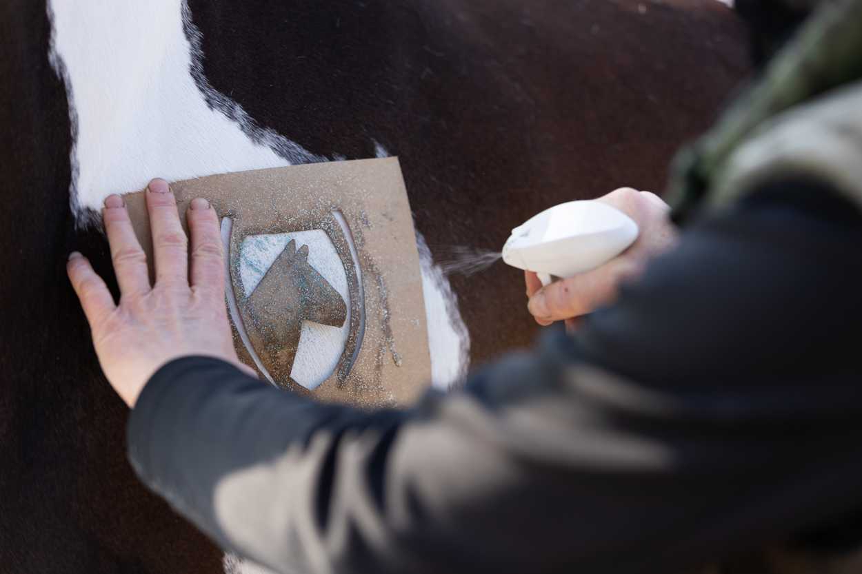 Unicorn pink glitter spray