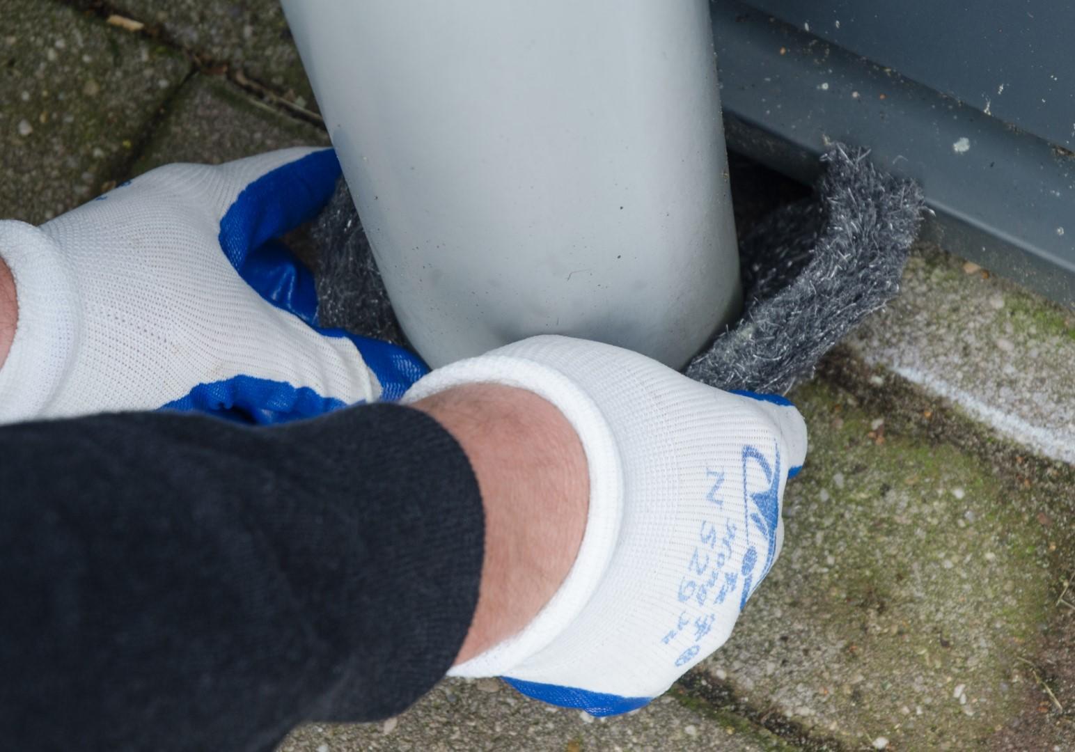 stuffing fabric against rodents stable animal husbandry pest control