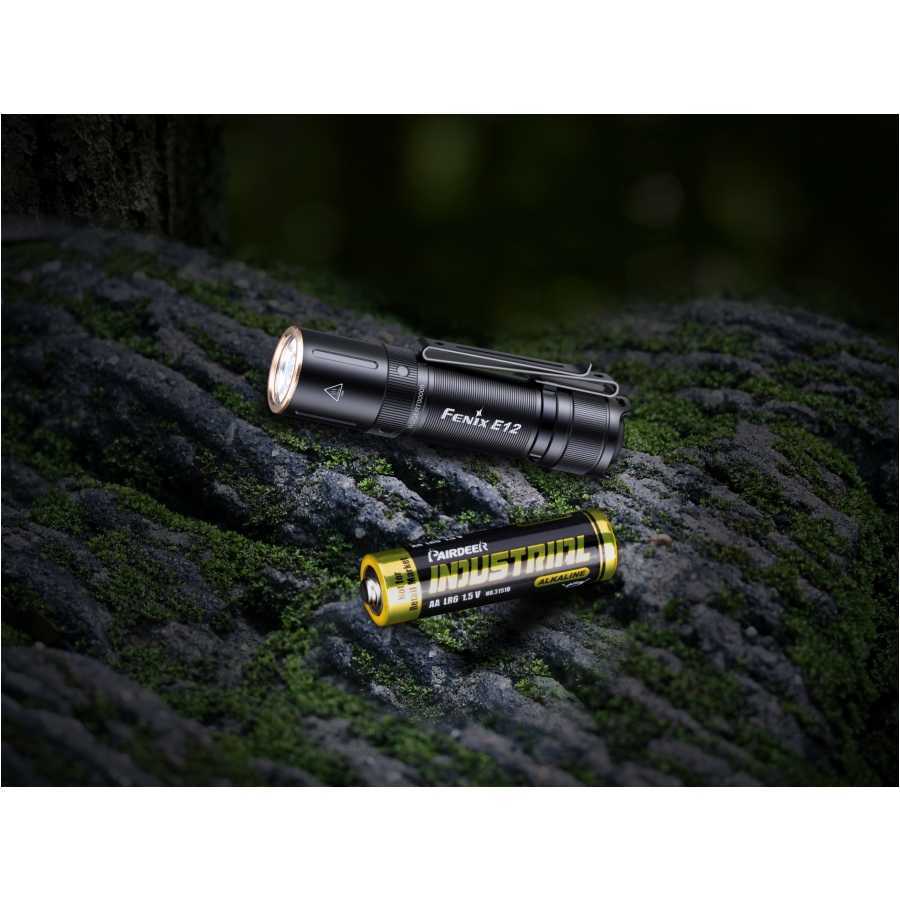 E12 V2.0 LED flashlight