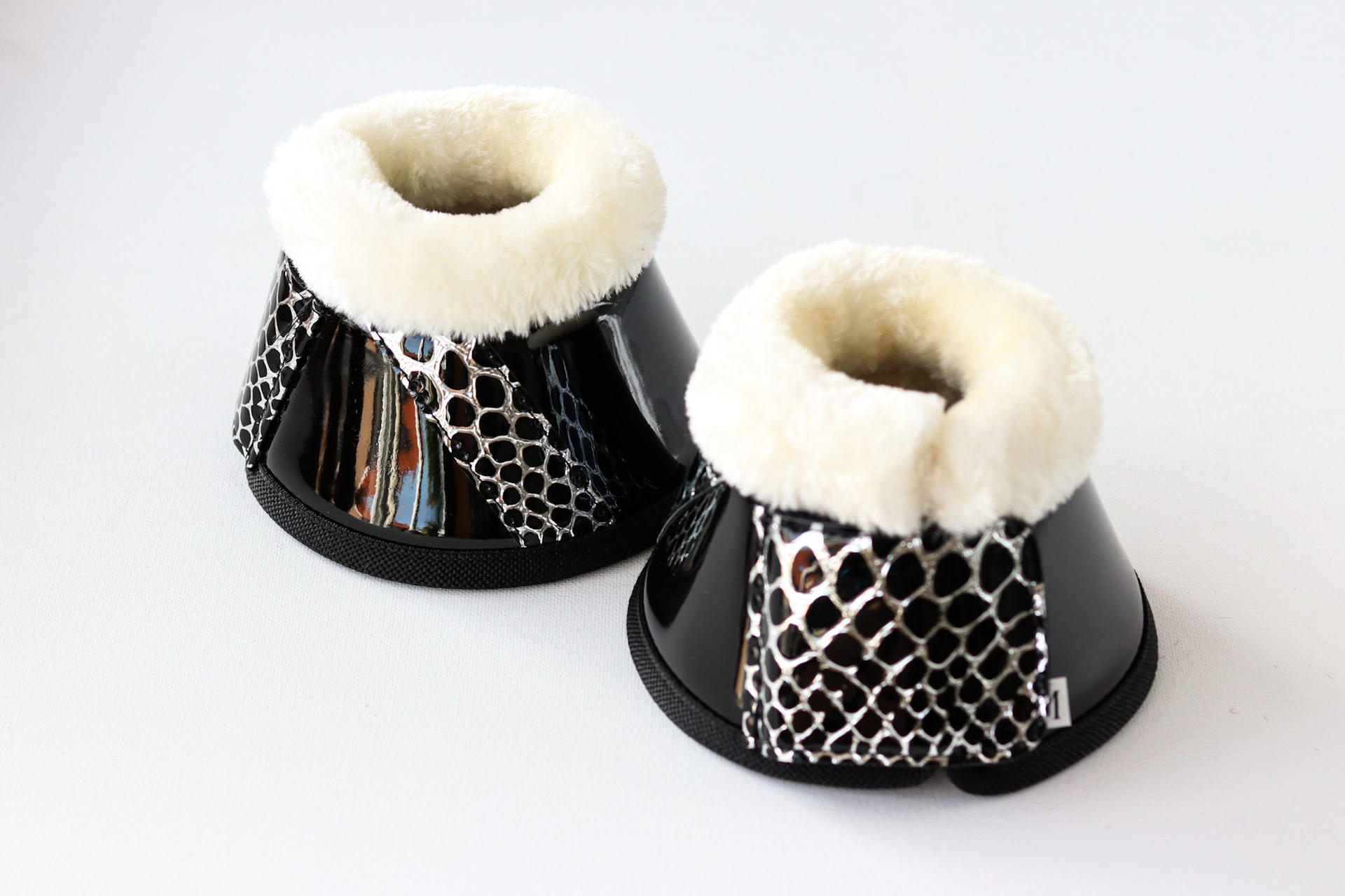 225 Hoof protection overreach boots