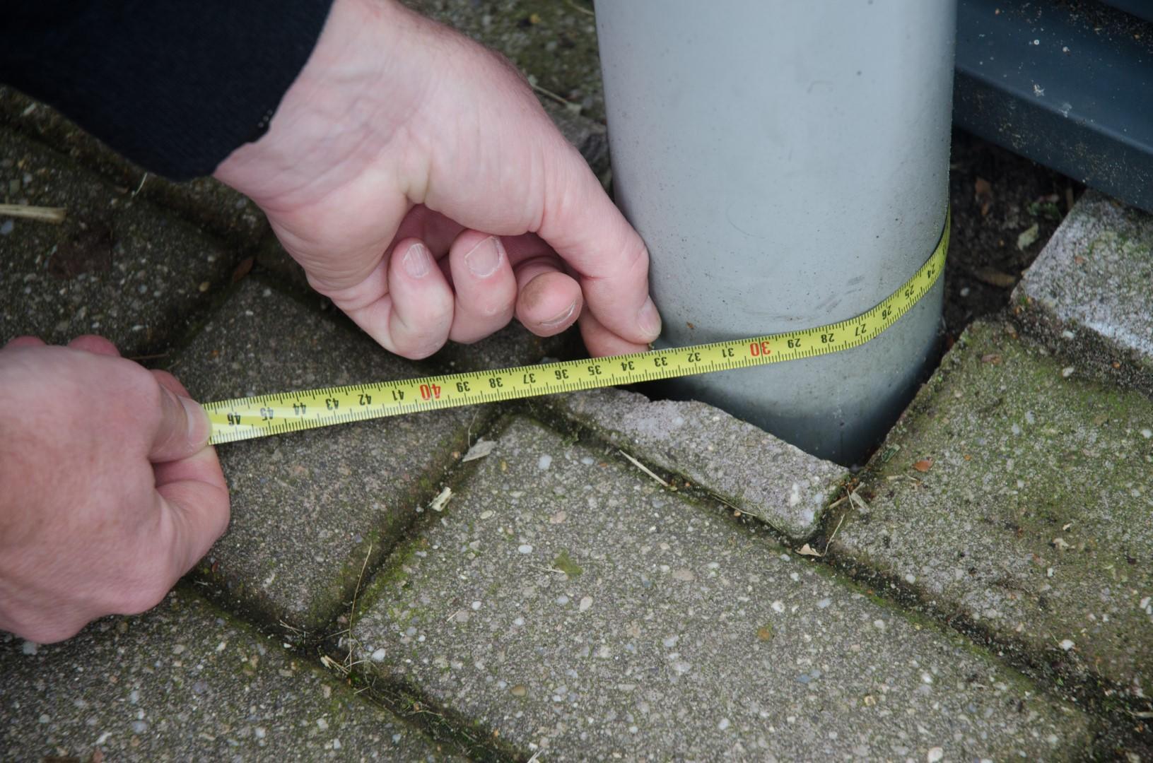 stuffing fabric against rodents stable animal husbandry pest control