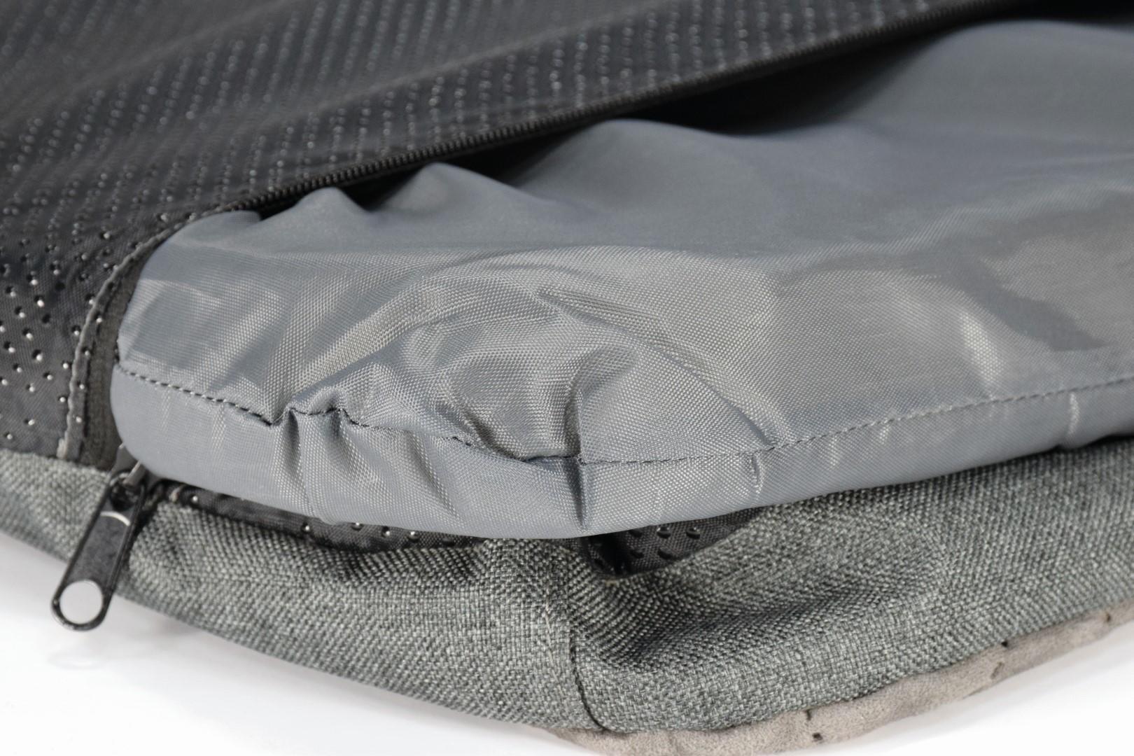 Car dog bed 91.5 x 60cm