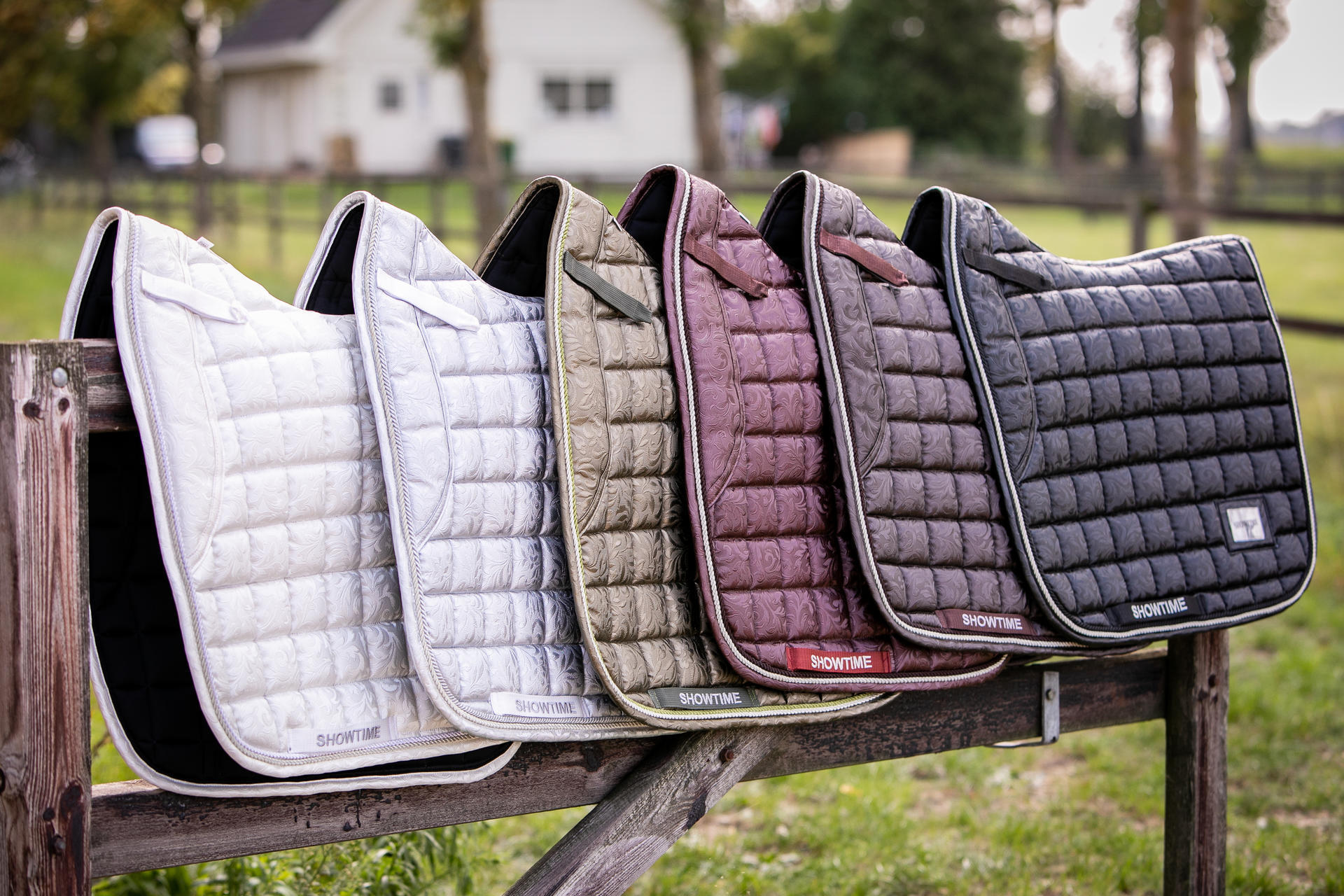 Lake View Showtime  Dressage saddle pads