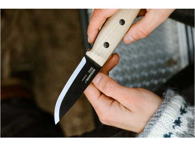 Finn Black blade Ash Wood