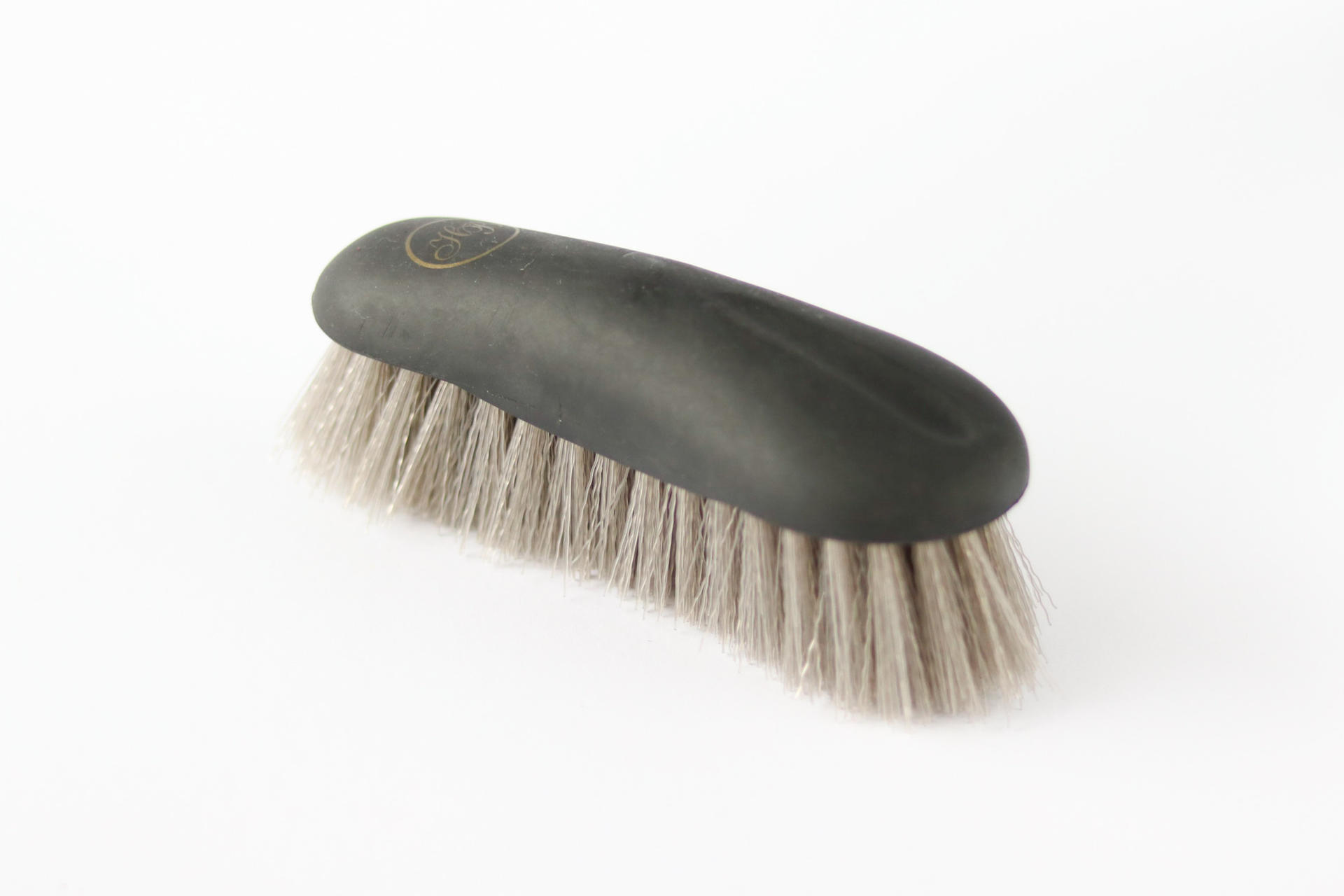 Soft touch brush set for horse